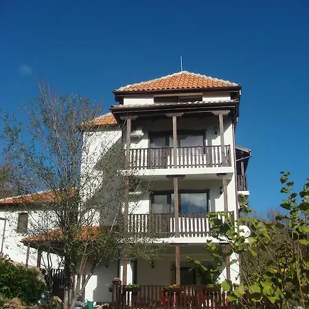 Family And Restaurant Plamena Oreshak (Lovech)