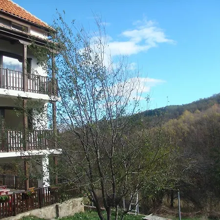 Gasthuis Family And Restaurant Plamena Oreshak (Lovech)