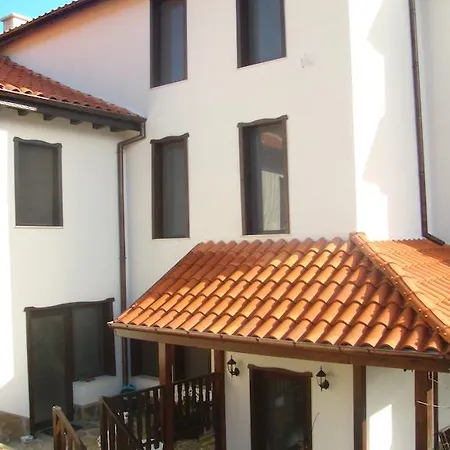 Family And Restaurant Plamena Oreshak (Lovech)