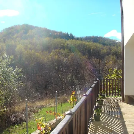 Family And Restaurant Plamena Oreshak (Lovech)